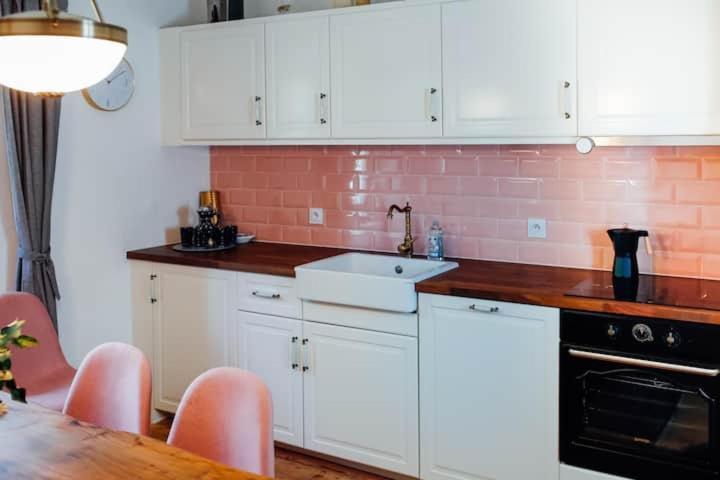 Apartment Aussee- Beletage Salzherrenhof- Kueche, Wlan, Netflix Bad Aussee Extérieur photo